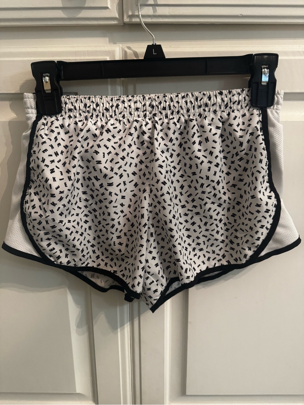 Girls Black & White Printed Lounge Shorts